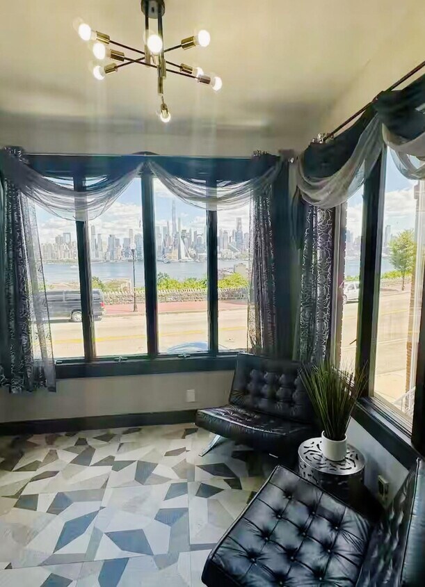 Foto principal - 5215 Boulevard E