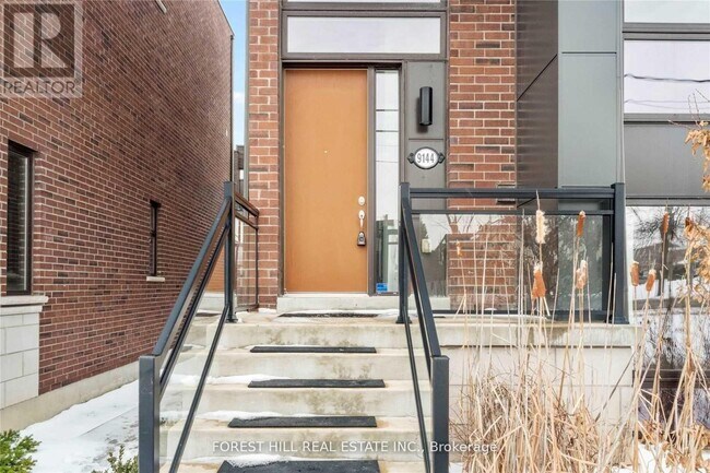 Photo du bâtiment - 9144 Bathurst St