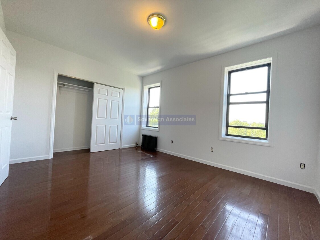 165 Pinehurst Avenue Apartment for Rent in New York, NY