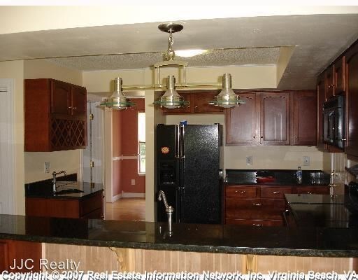 Foto del edificio - 3 br, 2.5 bath House - 6813 Holly Springs