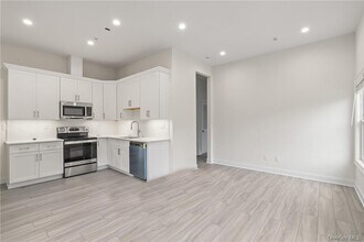 Building Photo - 225 Katonah Ave