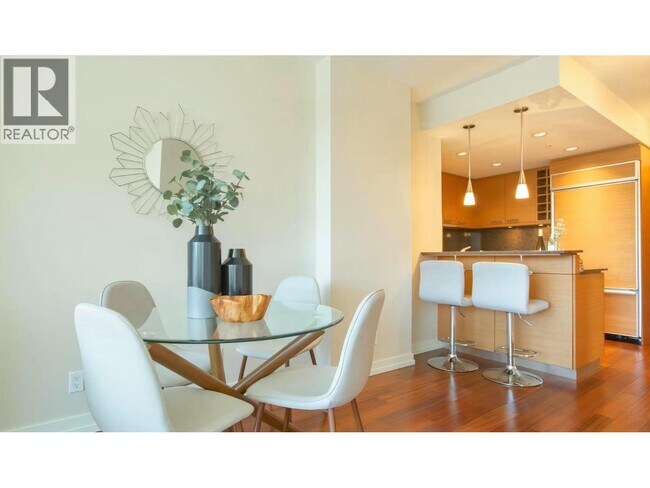 Photo du bâtiment - 1925 Alberni St