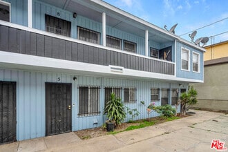 Building Photo - 522 E Kelso St