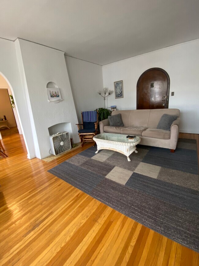 Foto del edificio - 2811 Xerxes Ave S