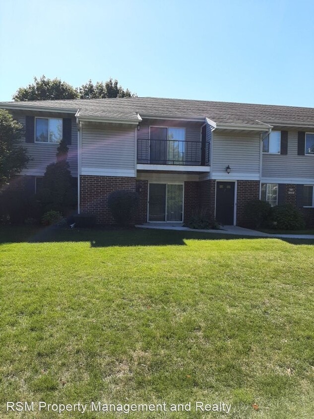 2 br, 2 bath House N110 W16973 Ashbury C... House Rental in