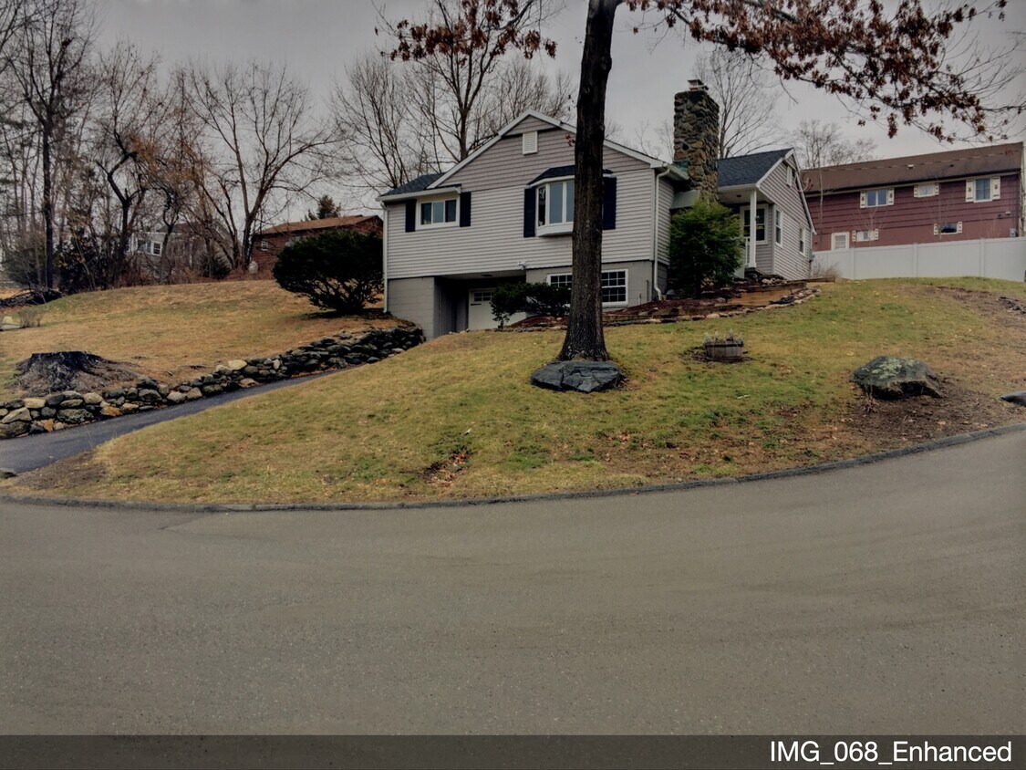 Primary Photo - 11 Windmill Rd