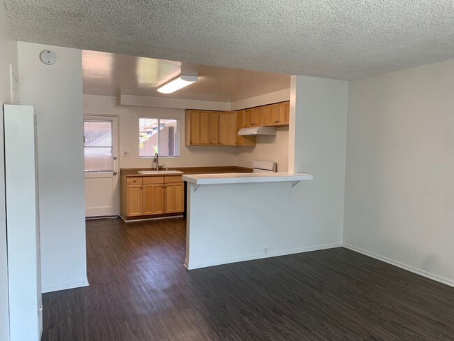 Building Photo - 4111 Rosecrans Ave