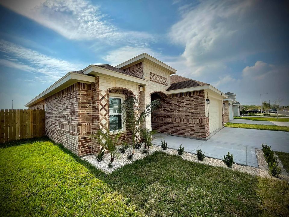 2618 E Imperial Oaks Dr, Alton, TX 78573 House Rental in Alton, TX