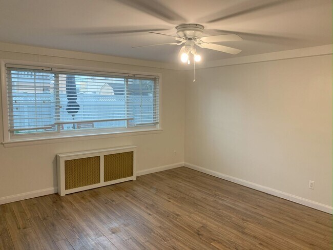 Foto del edificio - Oversized studio Duplex in East End of Lon...