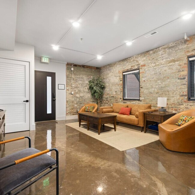Living Room - 14 Bank St