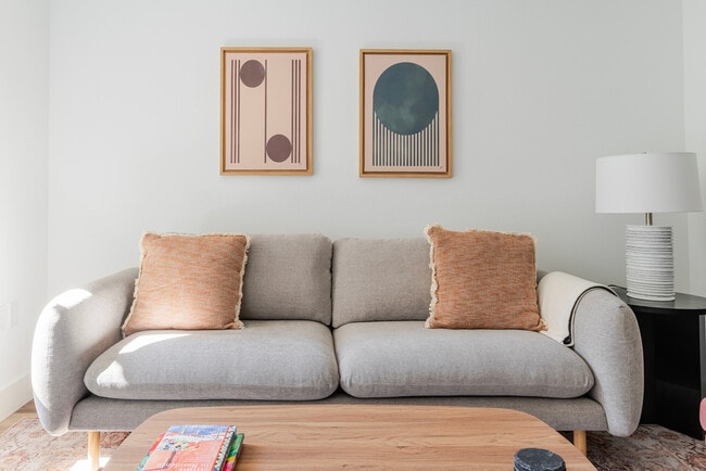 Foto del edificio - 85 Cleaveland Rd