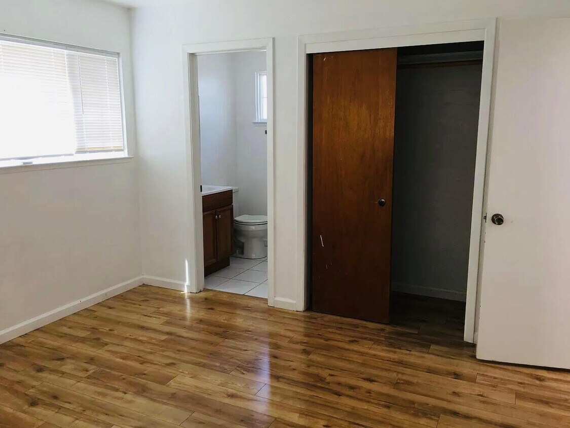 Primary Photo - 1509 Crestview Dr