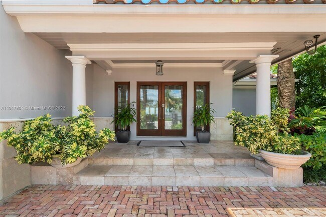 Foto del edificio - 1470 S Treasure Dr