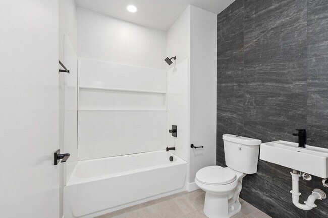 Building Photo - 3365 A St