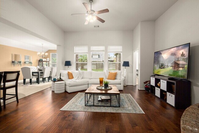 Foto del edificio - 8138 Black Percher St