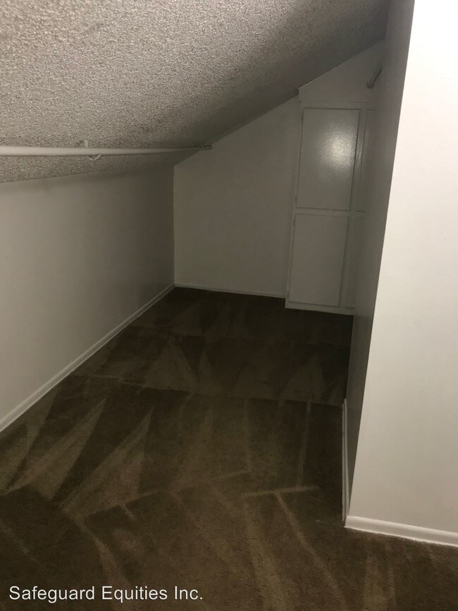 Building Photo - 1 br, 1 bath House - 10637 Lakefront Dr.
