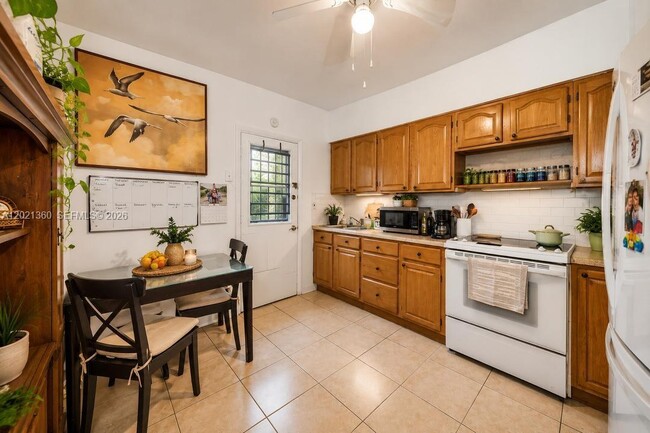 Foto del edificio - 4099 NW 18th Ave