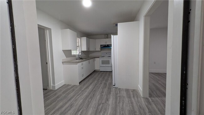 Foto del edificio - 660 S Missouri St