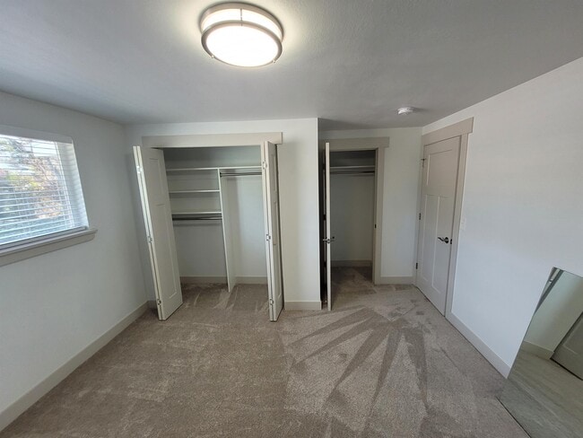 Building Photo - 247 W 200 N