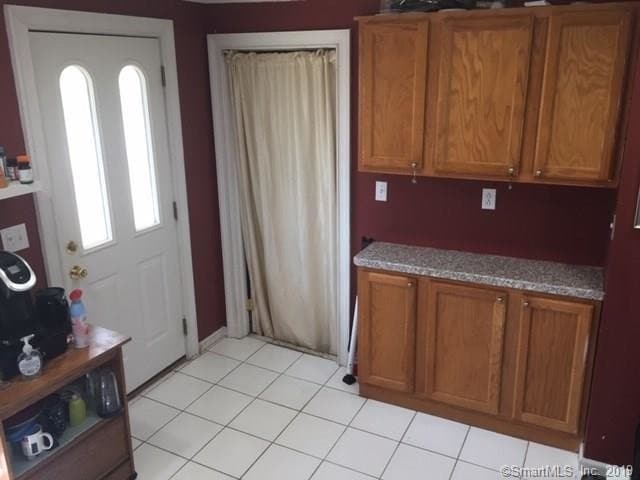 Building Photo - 16 Grace St