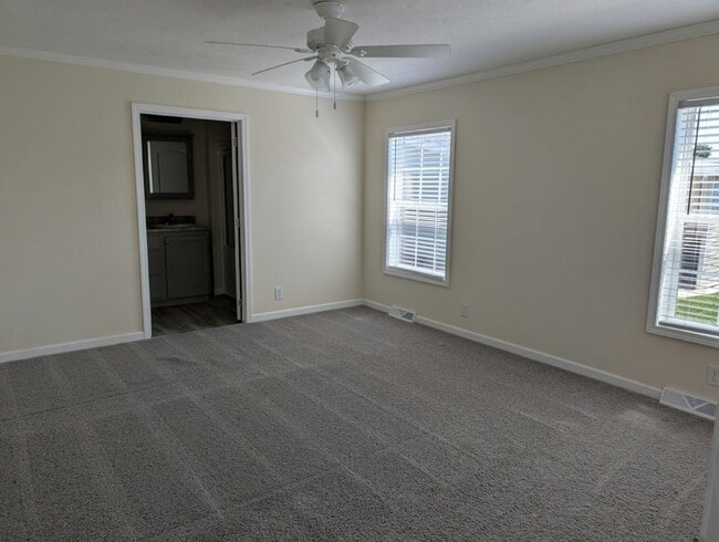 Building Photo - 52546 Elmcrest Ct