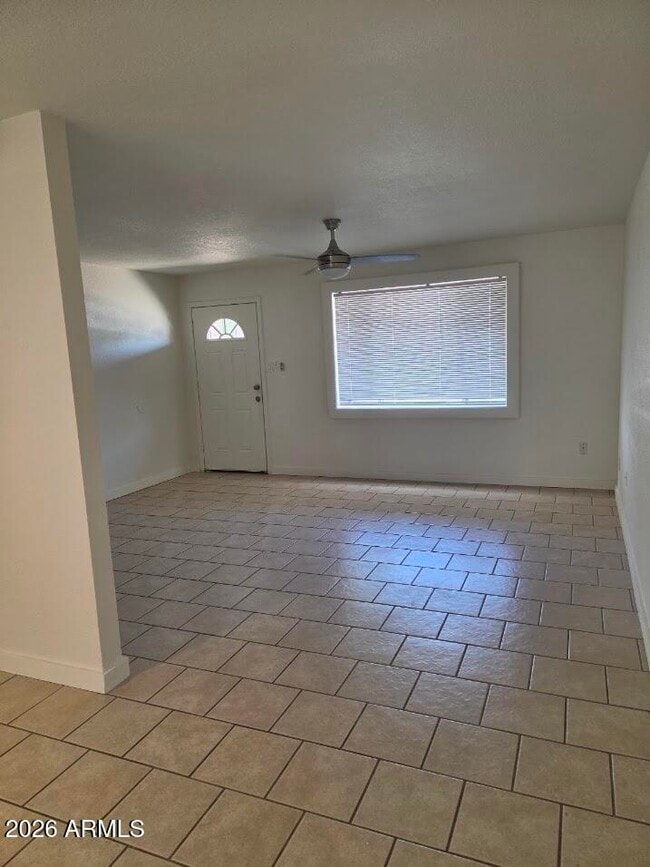 Building Photo - 35 E Fairmont Dr