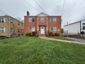 Building Photo - 3089 Glenmore Ave
