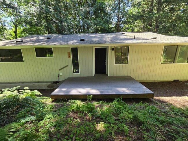 Building Photo - Charming 3-Bedroom Home in Sudden Valley –...