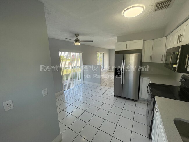 Foto del edificio - 717 SE 9th St