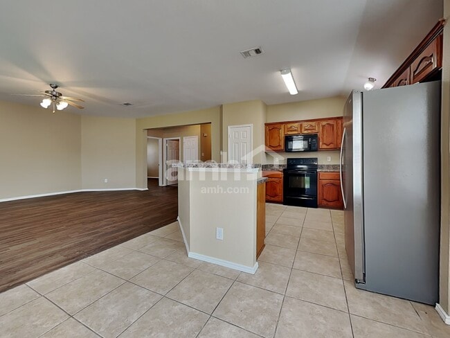 Building Photo - 313 Highland Valley Ct