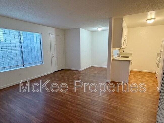 Foto del edificio - 3028 Juniper St