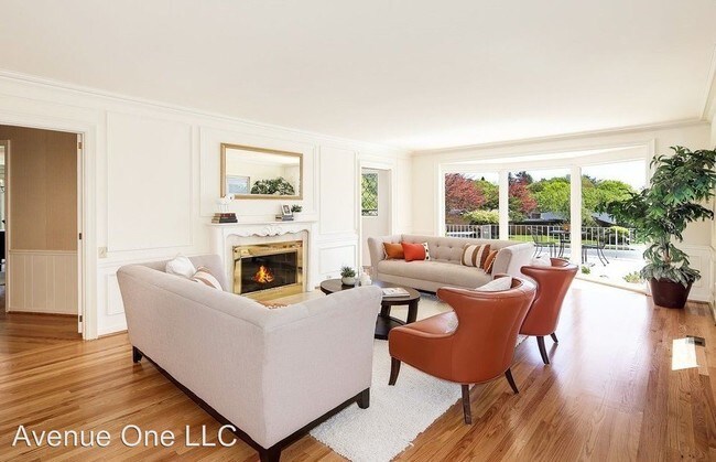Building Photo - 2 br, 2 bath House - 1526 Magnolia Blvd. West