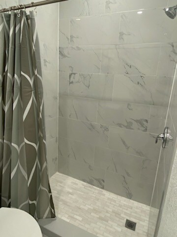 Ducha - 1500 SW 152nd Plz
