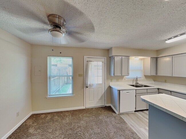 Building Photo - READY NOW! COME CHECK IT OUT!