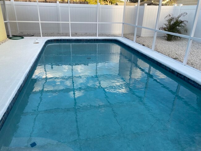 Pool home - 5850 Elkhorn Blvd