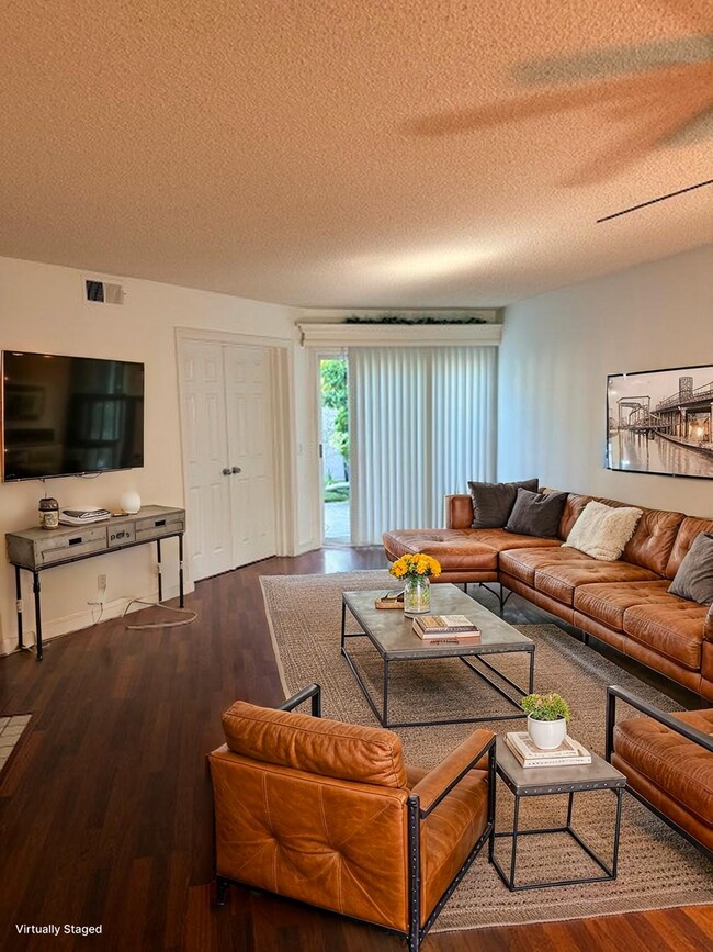 Foto del edificio - Ground Floor 2bed Condo w/ a View!