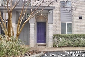 Building Photo - 102 Vassar Ln