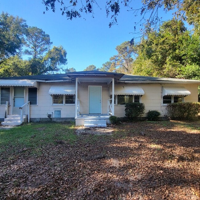 Foto del edificio - 112 Circle Dr