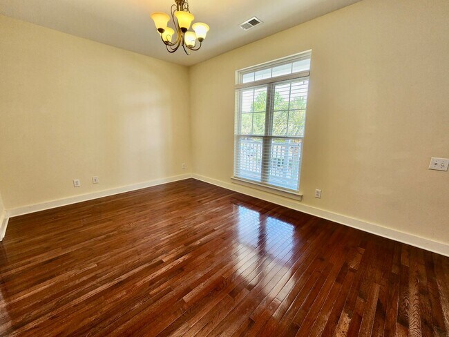 Foto del edificio - Luxury condo in Charleston National with g...