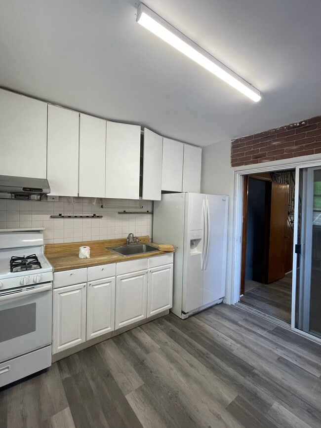 Building Photo - 2430 W Ritner St