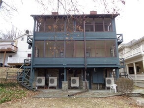 Building Photo - 166 Pine St
