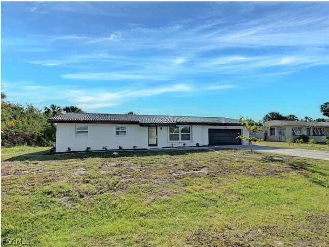 Foto del edificio - 4342 Ewing Cir