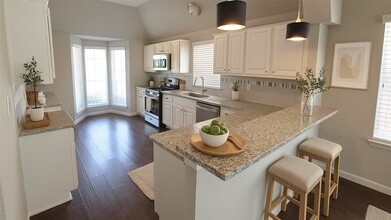 Building Photo - 13551 Pasa Robles Ln