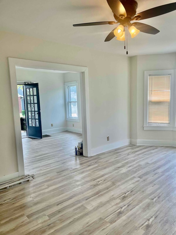 Building Photo - 1745 Deer Ln