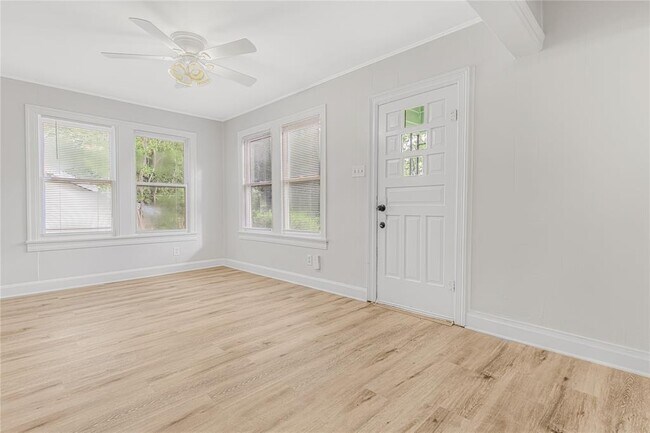 Foto del edificio - 1101 W Mary St