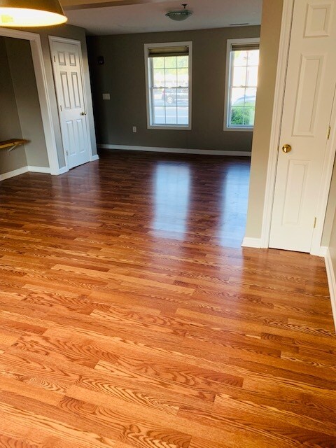 Gleaming hardwood floors - 206 N Main St