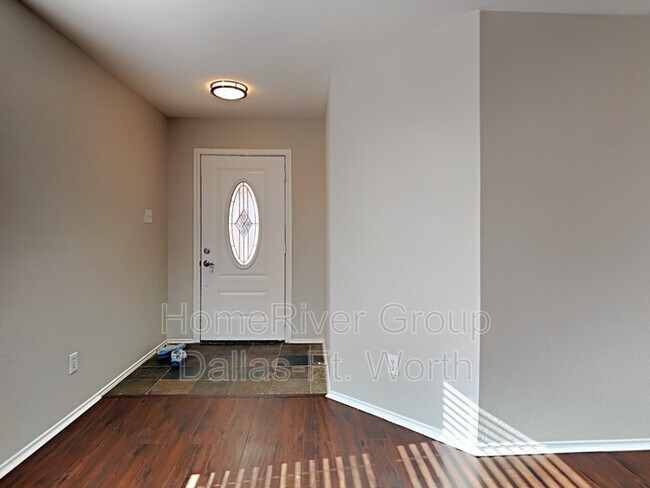 Foto del edificio - 12644 Shady Cedar Dr