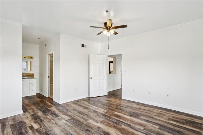 Foto del edificio - 2161 Peachtree Rd NE