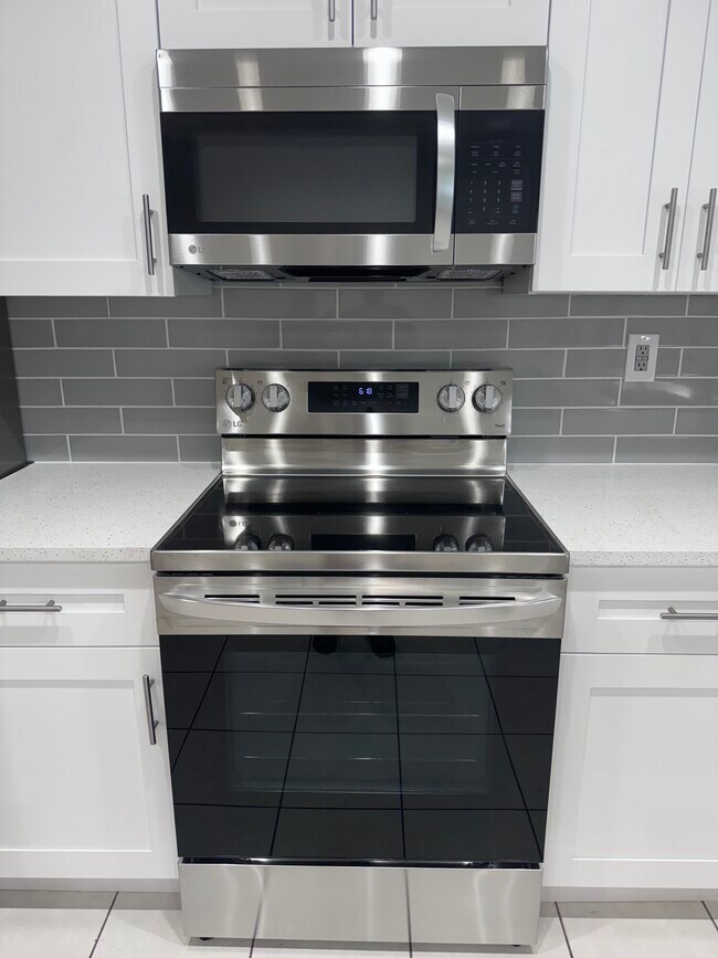 Foto del edificio - 2616 NW 49th St