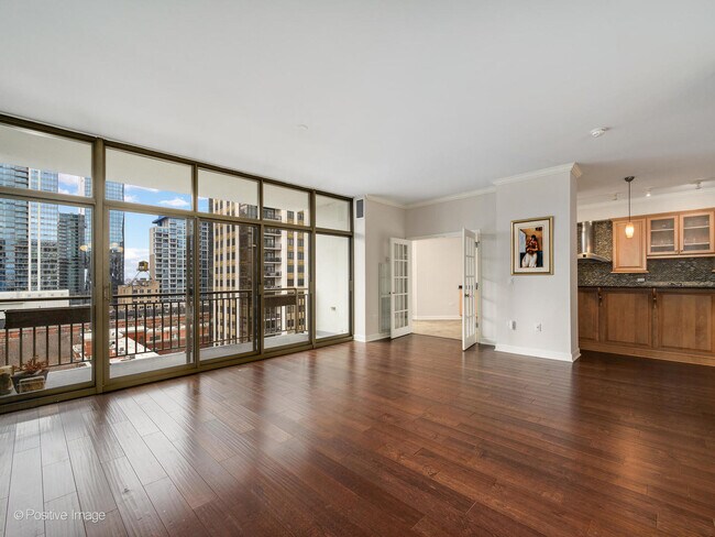 Foto del edificio - 1335 S Prairie Ave